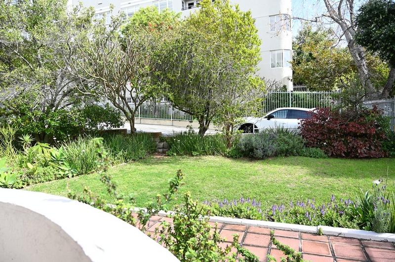 2 Bedroom Property for Sale in Tamboerskloof Western Cape